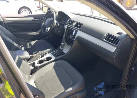 2013 Volkswagen Passat 2.5L Se from USA, damaged, VIN 1VWBP7A30DC111025